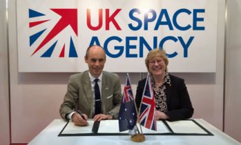 MoU signing between Dr Graham Turnock Head of the UK Space Agency and Dr Megan Clark AC, Head of the Australian Space Agency (Credit ASA)