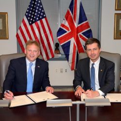 Grant Shapps MP and US Secretary Pete Buttigieg sign landmark partnership