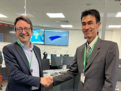 Satellite Vu's Anthony Baker and Japan Space Imaging Corporation's Koji Ueda shaking hands