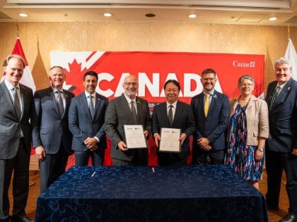 MDA Space Mitsubishi Electric contract signing